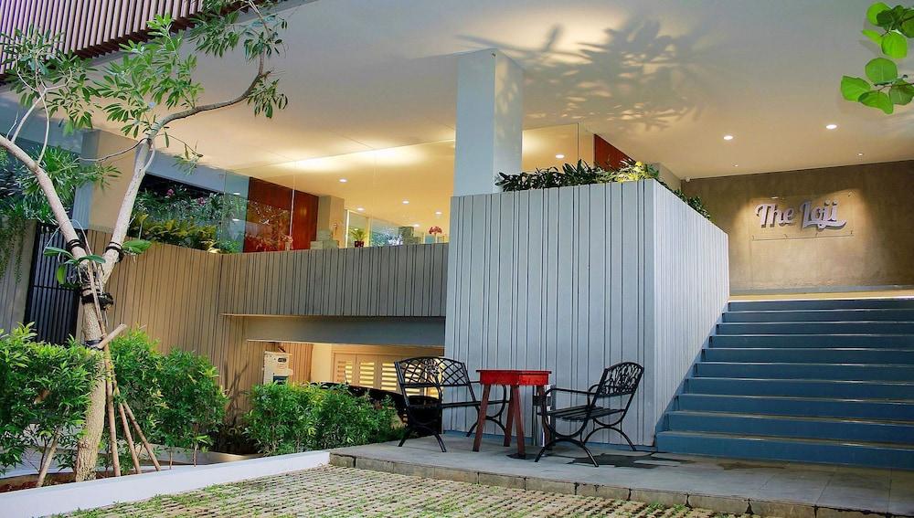 Zen Rooms Patra Kuningan Syariah Jakarta Luaran gambar