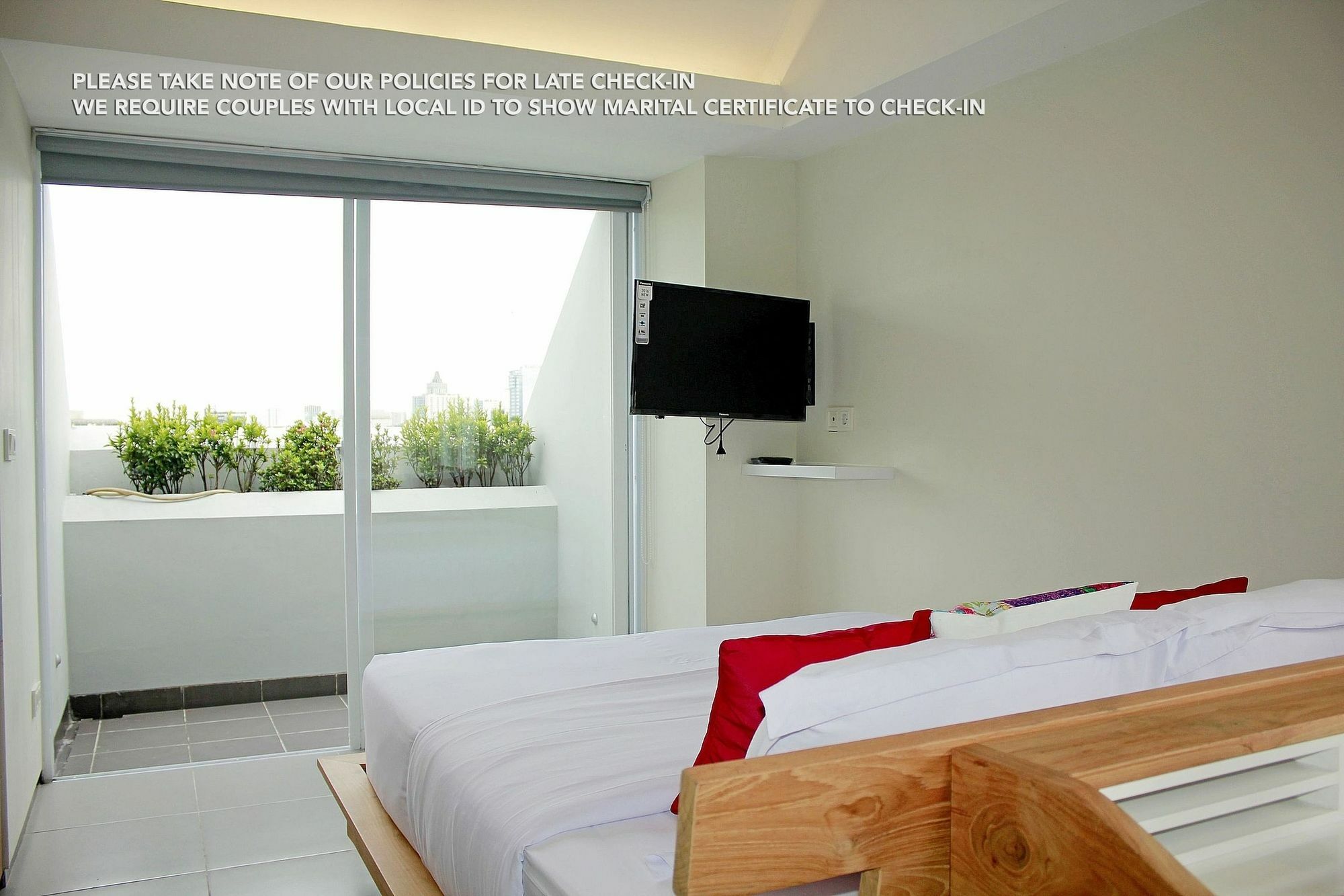 Zen Rooms Patra Kuningan Syariah Jakarta Luaran gambar